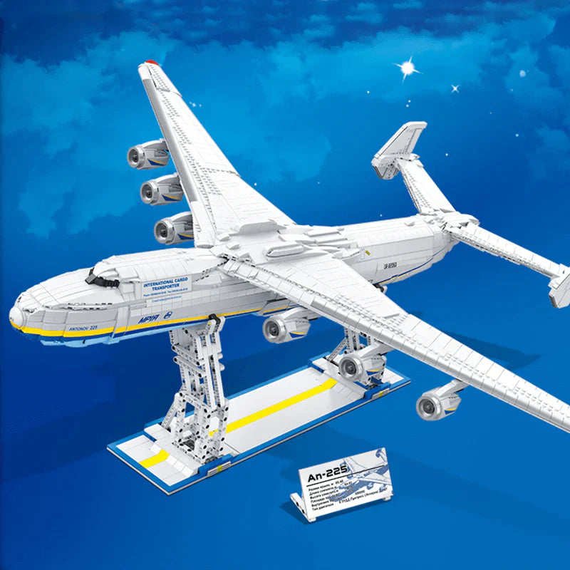 Der ultimative Antonov 225 mit Ständer | 5349 Stück