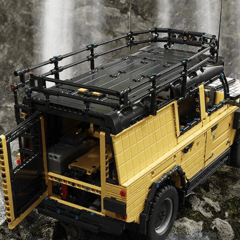 Britischer Safari-Geländewagen | 3380 Stück